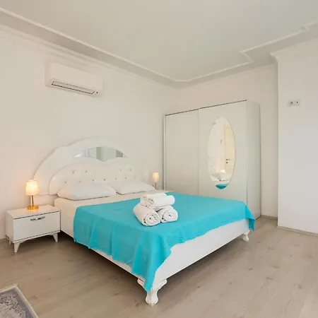 Villa Yildiz * באלאק